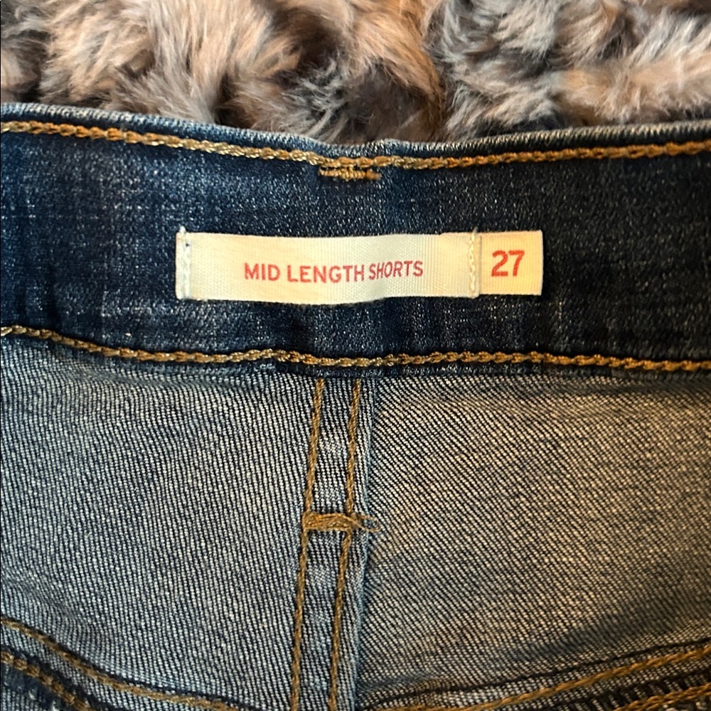 Levi Strauss jean shorts size 27 new never worn  never washed - Picture 9 of 13